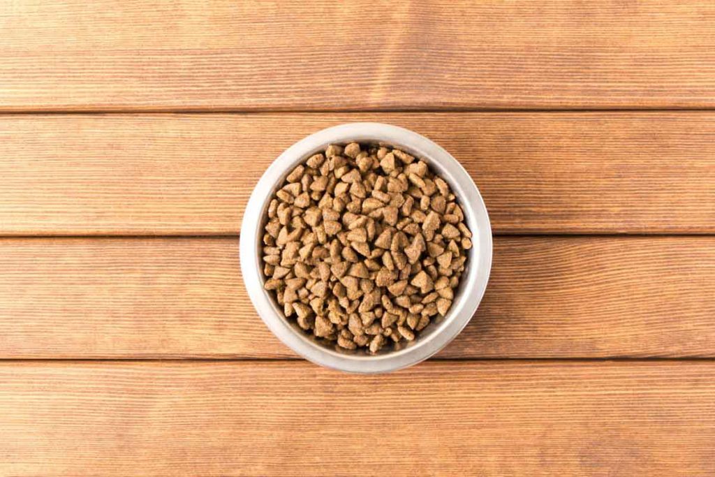 dry commercial pet food