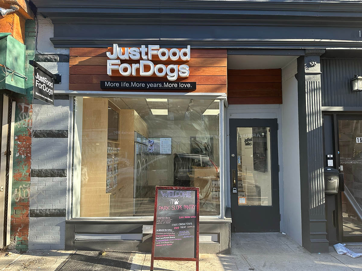 JustFoodForDogs Pantry Opens in Park Slope